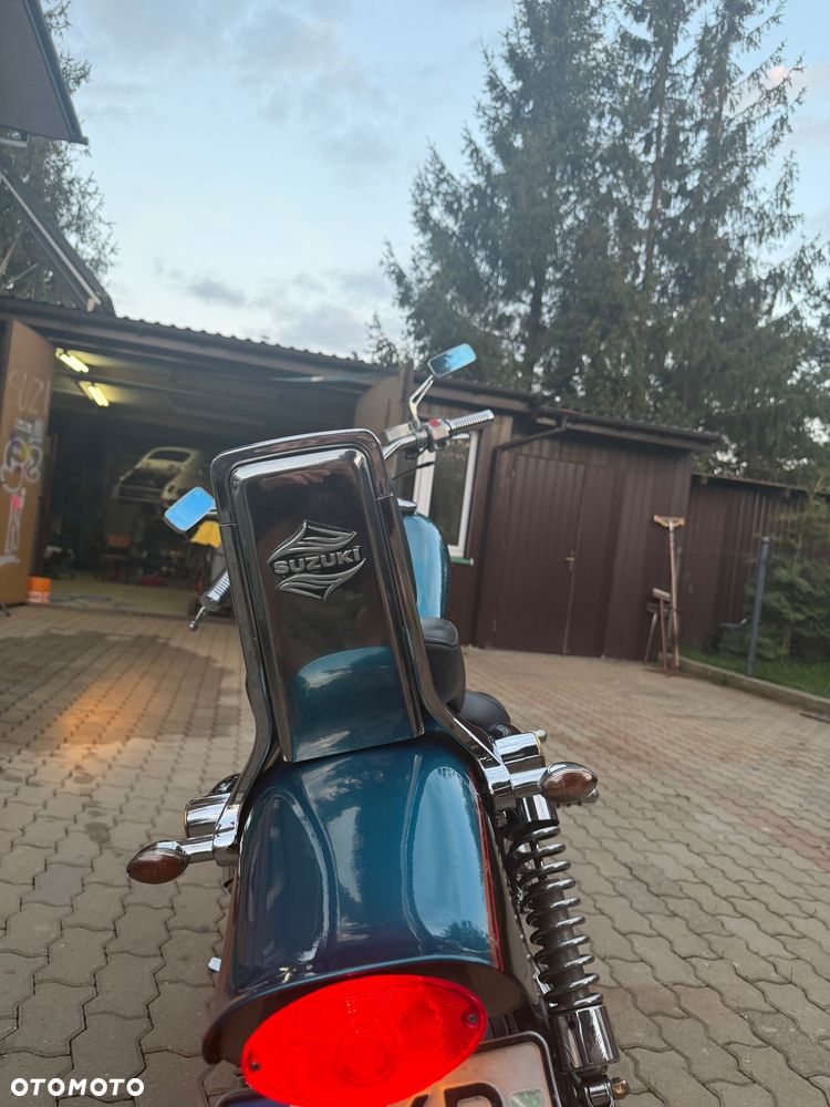 Suzuki Intruder - 13