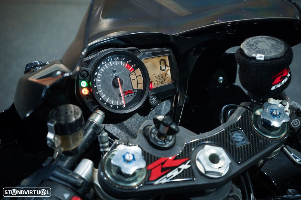 Suzuki GSX-R K8 - 10