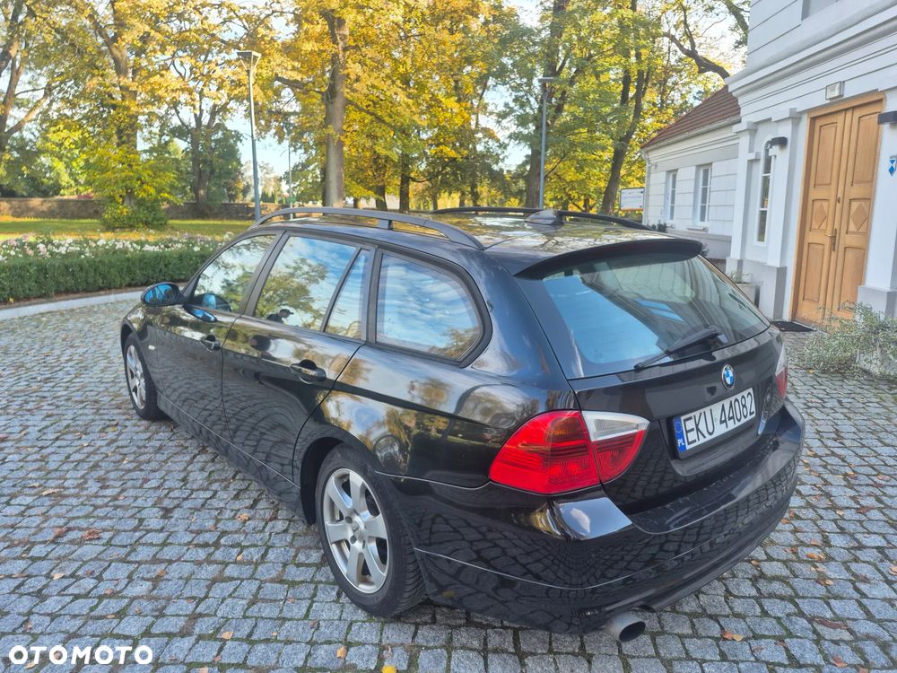 BMW Seria 3 318i - 10