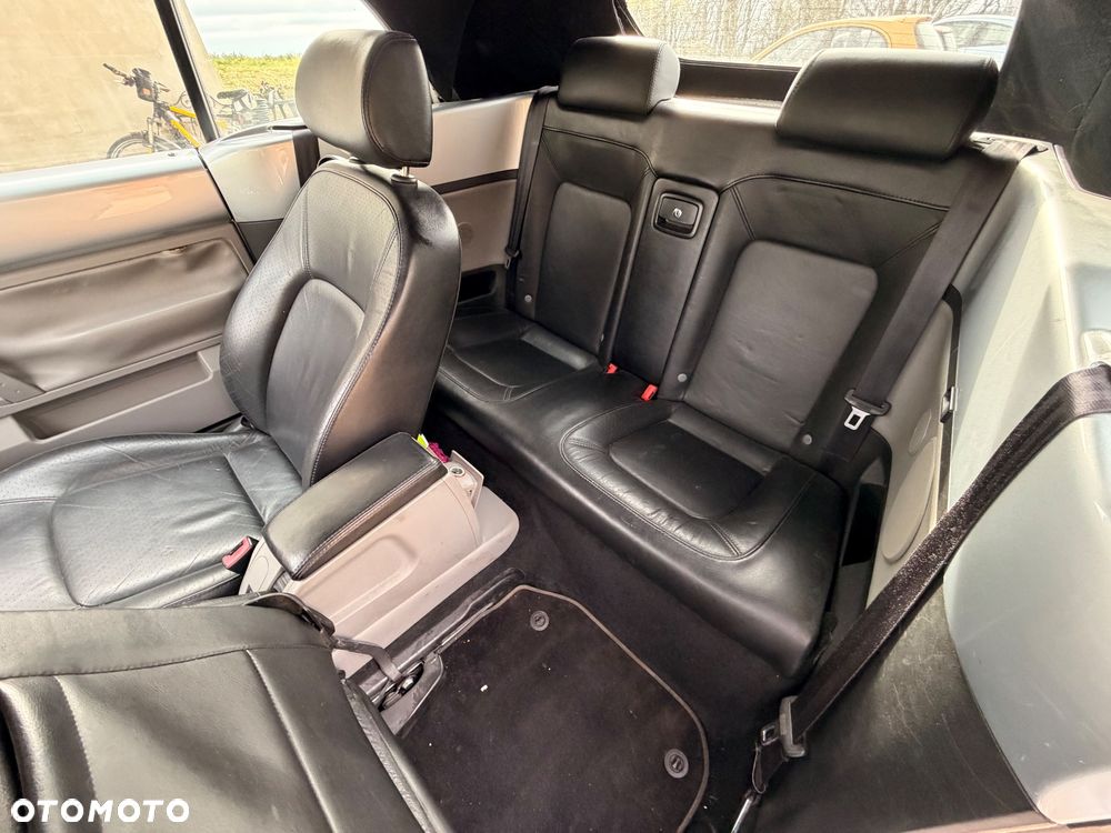 Volkswagen New Beetle 2.0 - 12