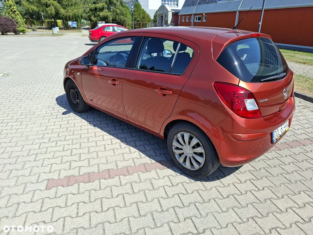 Opel Corsa 1.4 16V Active - 3