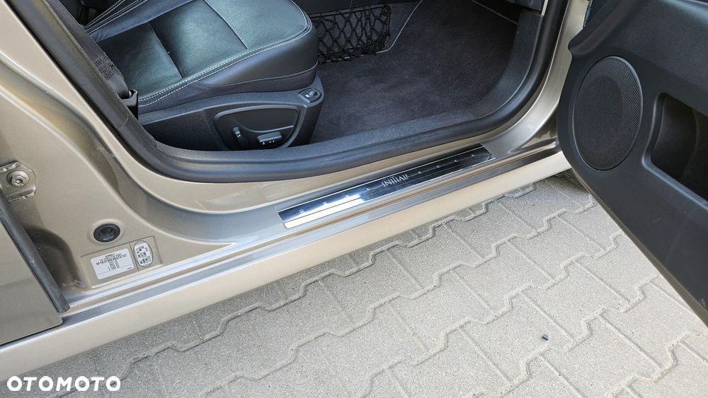 Renault Laguna dCi 175 FAP Initiale - 21