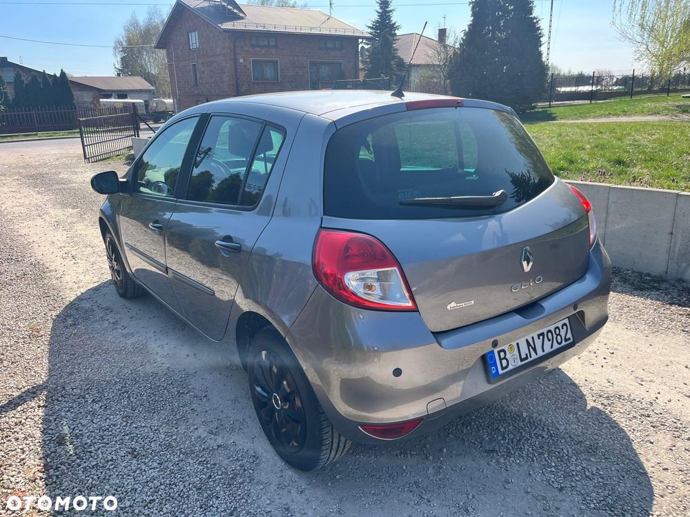 Renault Clio 1.2 16V Exception - 9