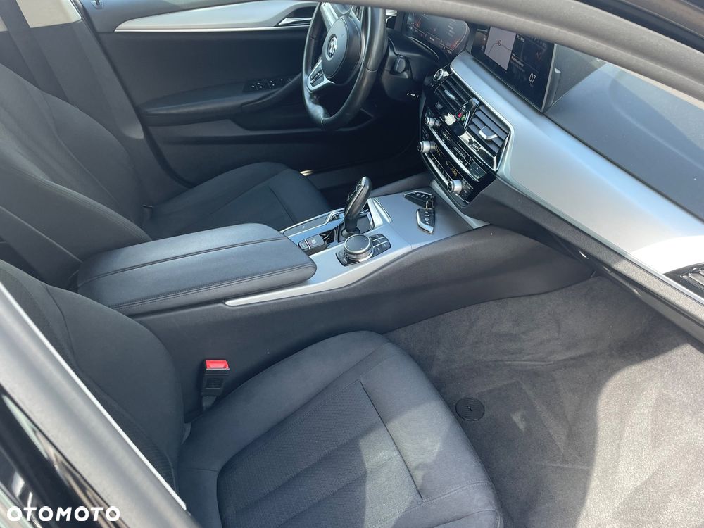 BMW Seria 5 520d - 8