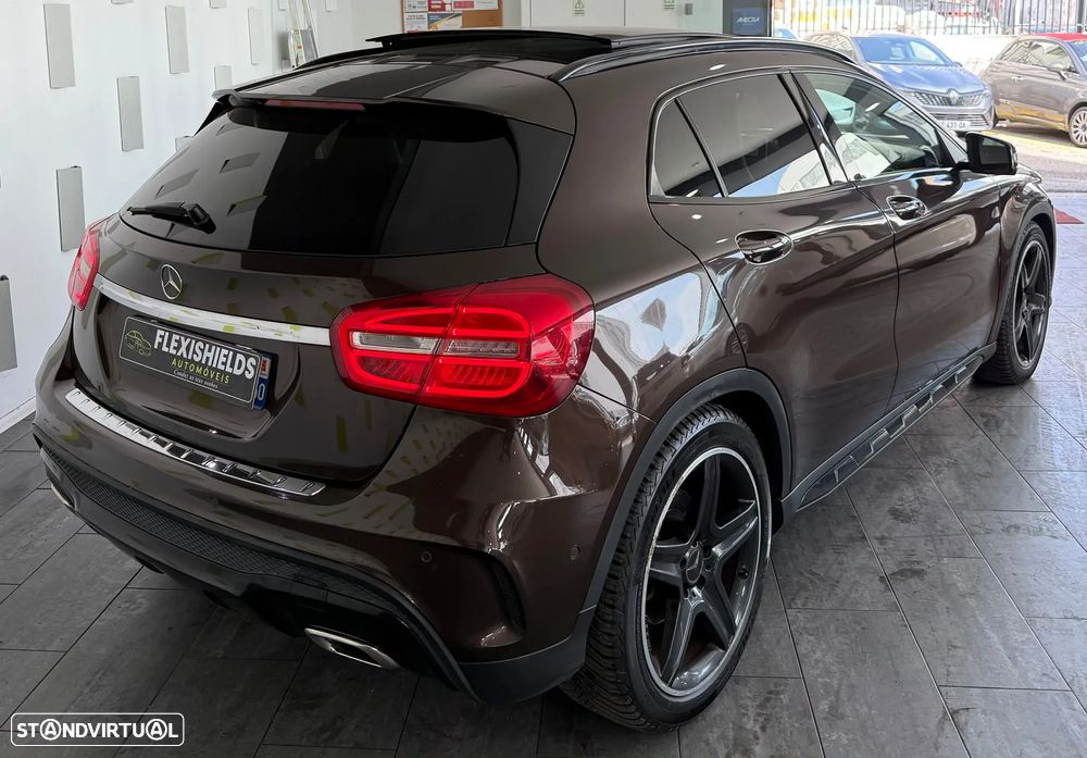Mercedes-Benz GLA 220 CDI 4Matic 7G-DCT Urban foto 4