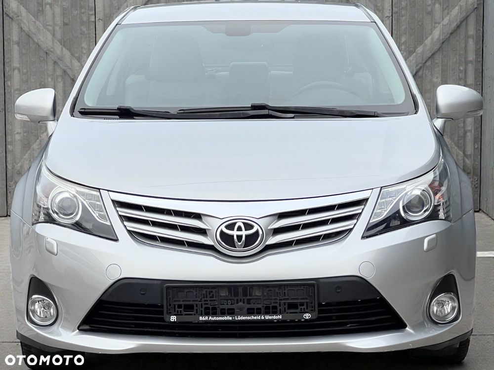 Toyota Avensis 1.8 Premium MS - 4