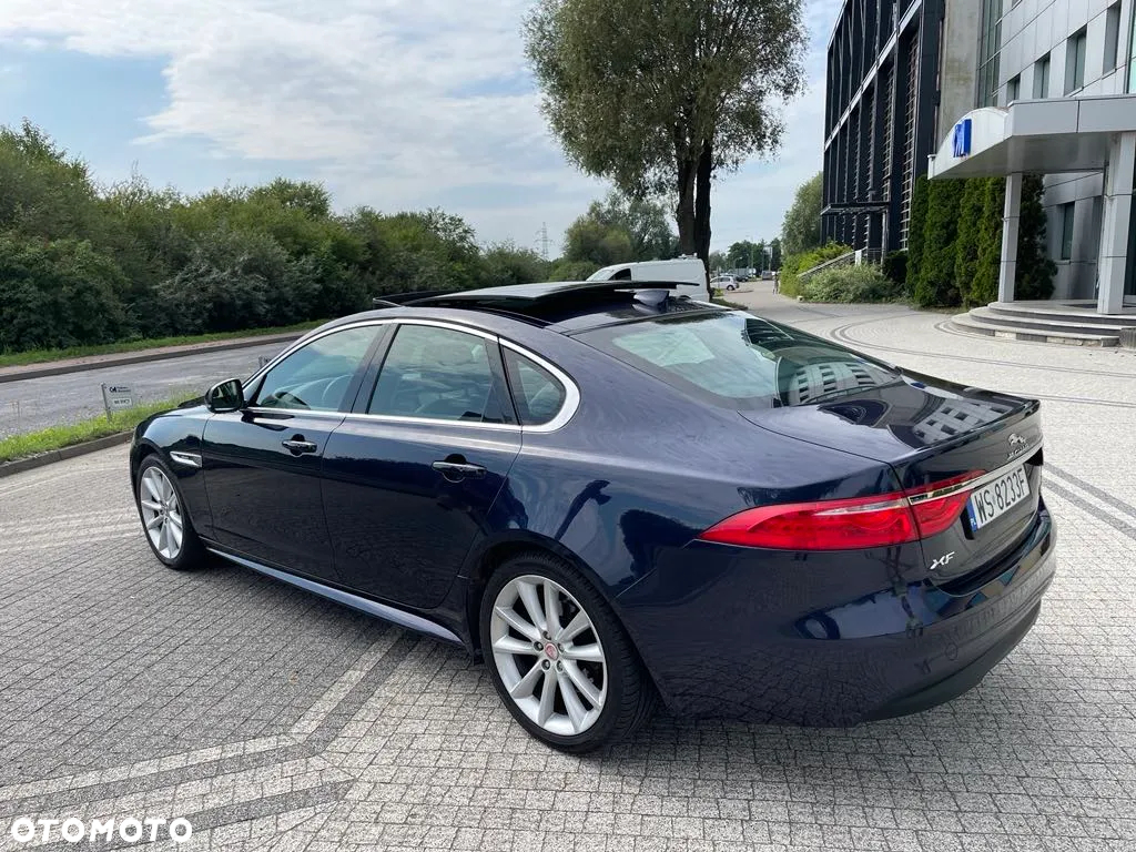 Jaguar XF 20d Sportbrake Prestige - 4
