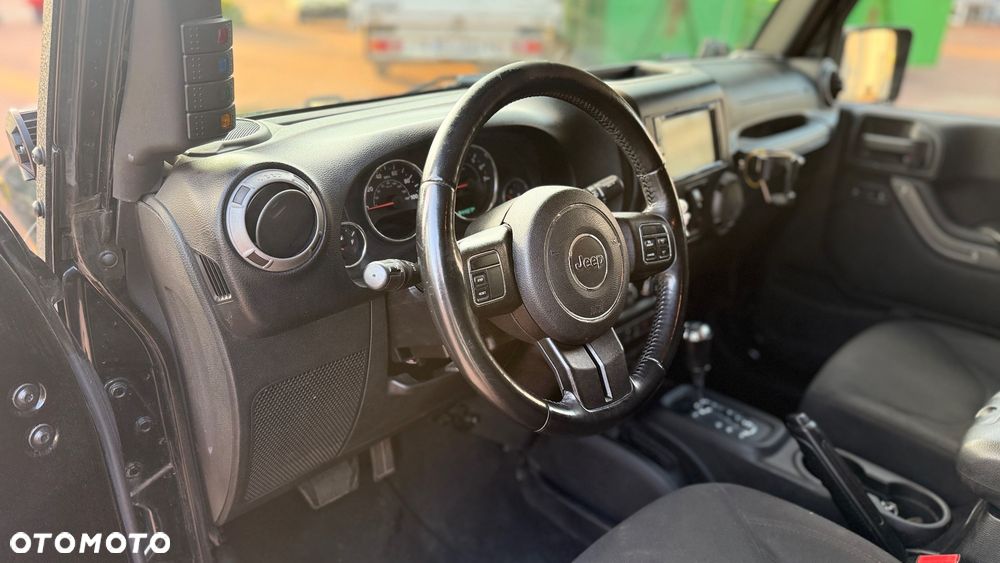 Jeep Wrangler 3.6 Unlim X - 12
