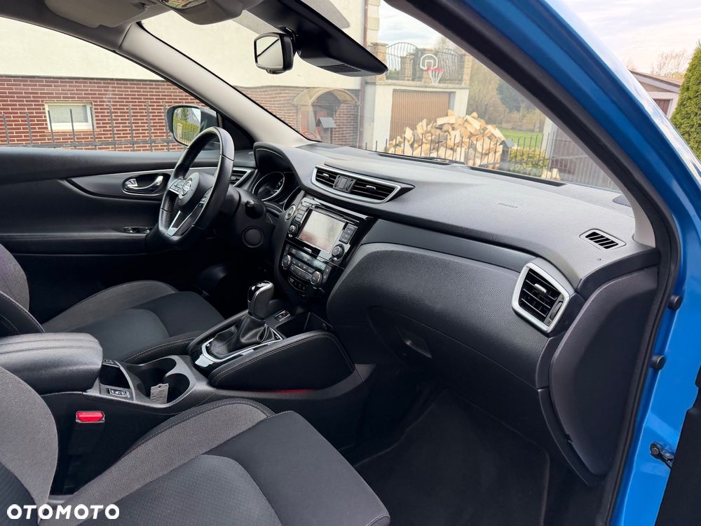Nissan Qashqai 1.3 DIG-T N-Connecta DCT - 16