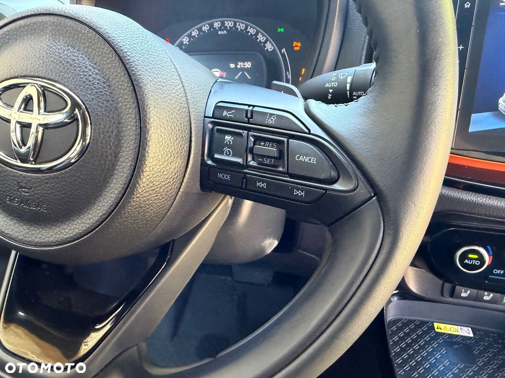 Toyota Aygo X 1.0 VVT-i JBL CVT - 33