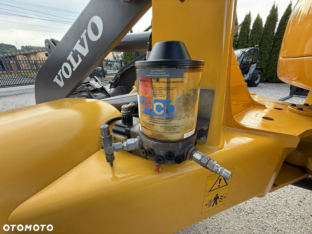 Volvo L30G / ORYGINAŁ / PIĘKNIE UTRZYMANA  / SILNA I SZYBKA / ZADBANA / SPROWADZONA Z NIEMIEC / 407 409 406 60 70 M 506 509 L30 L35 B G - 20