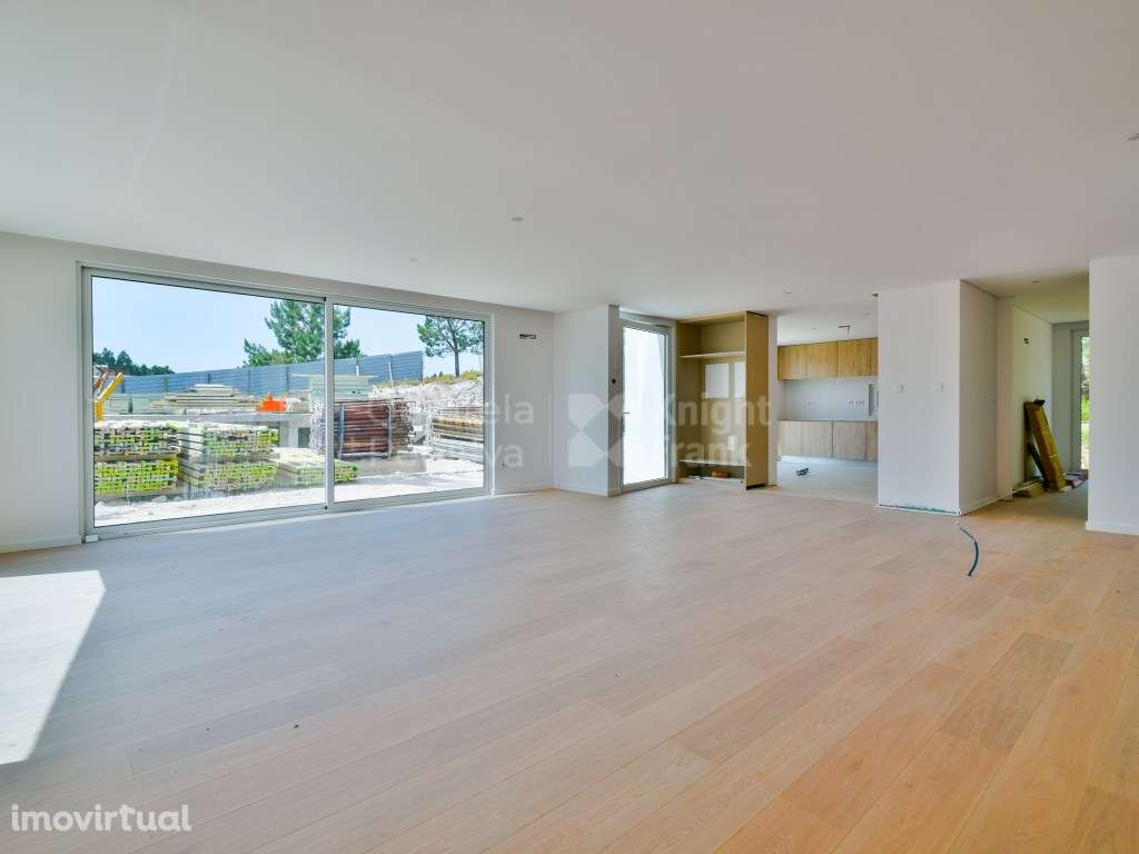 Moradia T4 com jardim e piscina em Torres Vedras - Grande imagem: 2/32