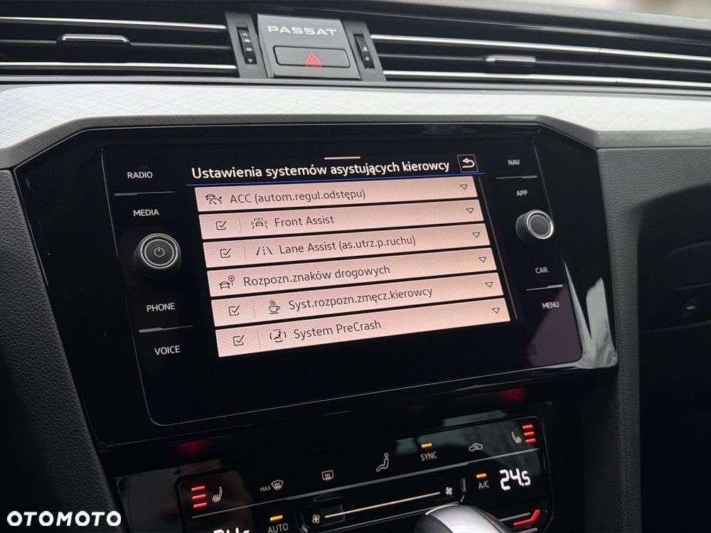 Volkswagen Passat - 30