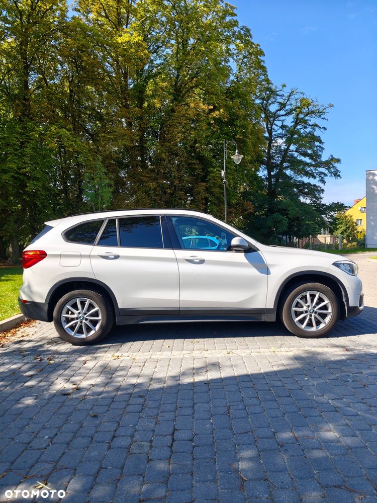 BMW X1 sDrive18d - 4