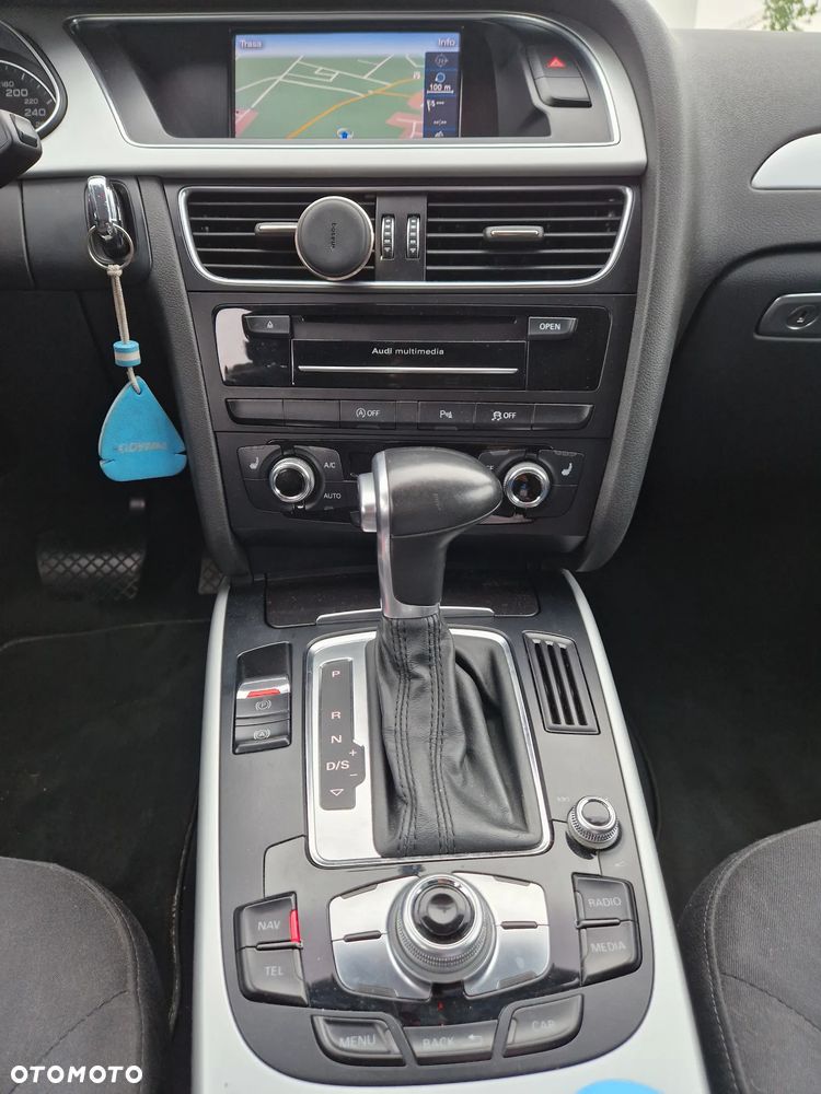 Audi A4 Avant 2.0 TDI Quattro S tronic - 17