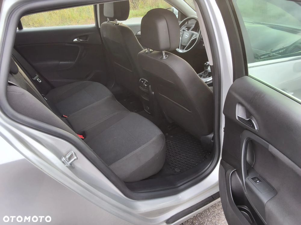 Opel Insignia - 8
