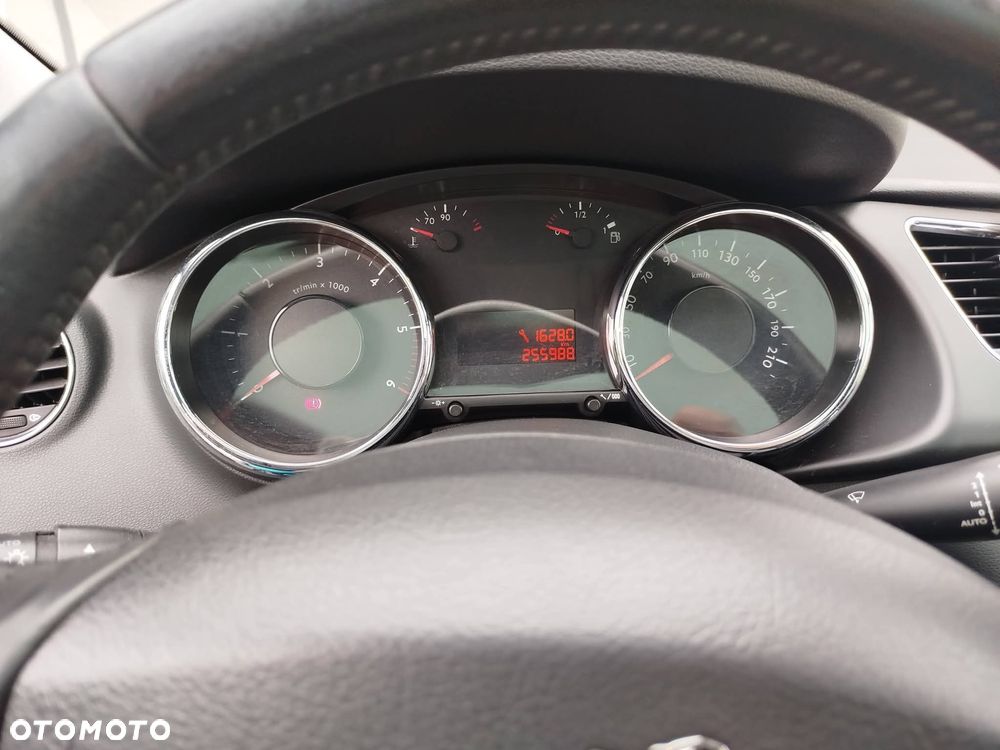 Peugeot 3008 1.6 HDi Trendy - 2