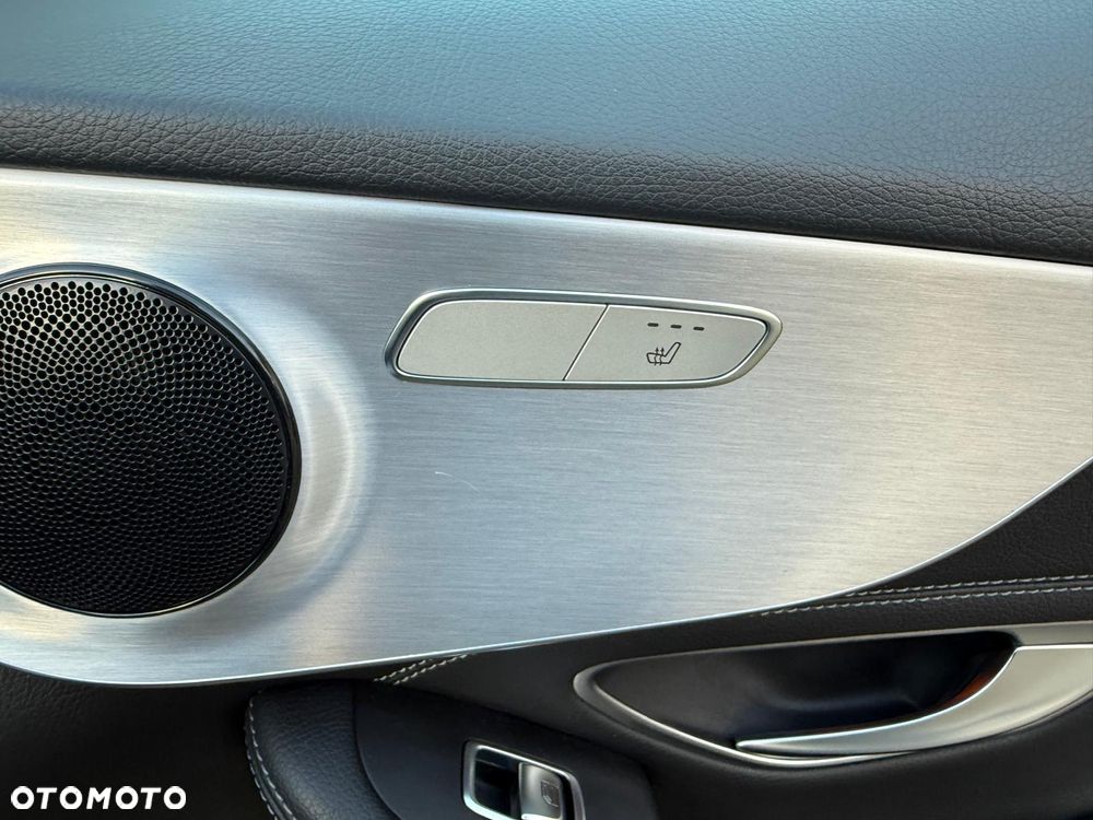 Mercedes-Benz Klasa C 200 9G-TRONIC AMG Line - 18