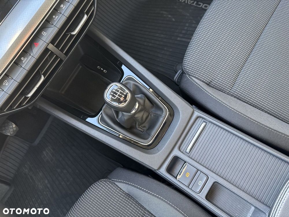 Skoda Octavia 1.5 TSI ACT Ambition - 15