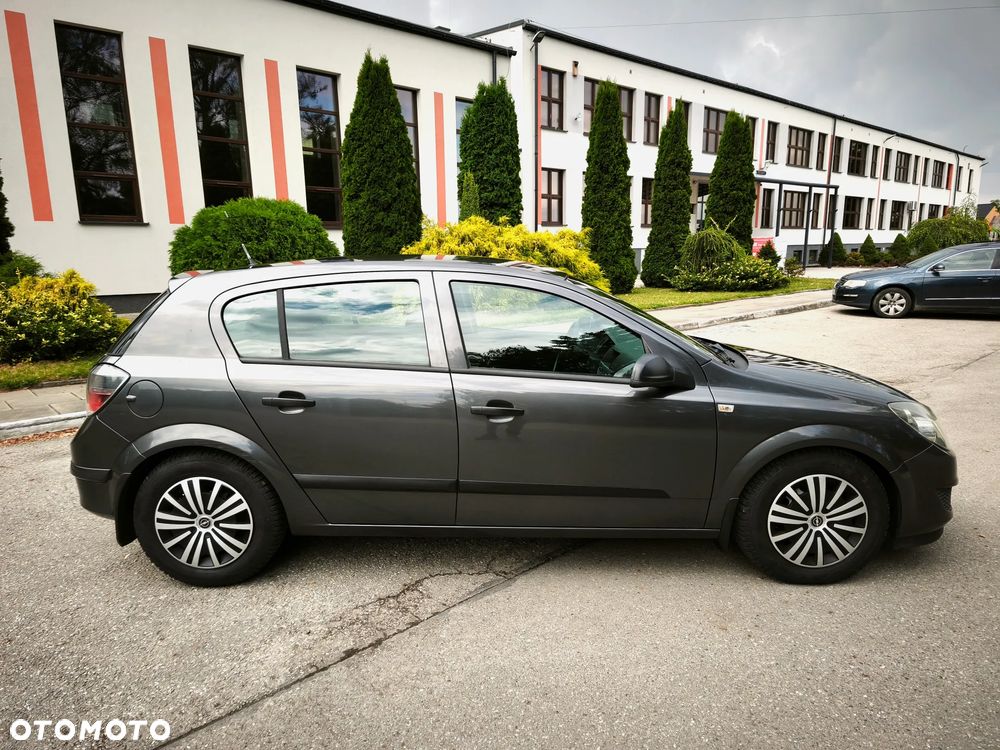 Opel Astra 1.6 Enjoy - 10