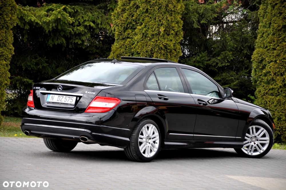 Mercedes-Benz Klasa C 300 7G-TRONIC SPORT EDITION - 16