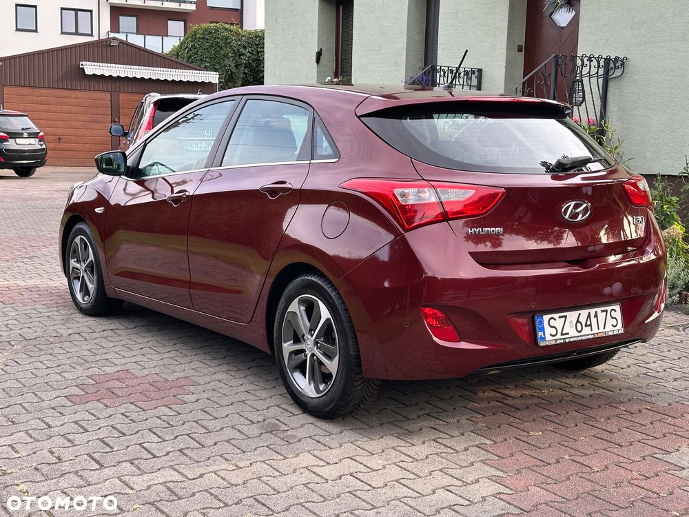 Hyundai i30 blue 1.4 Style - 6