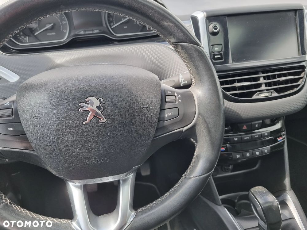 Peugeot 208 1.2 PureTech GPF Signature S&S - 17