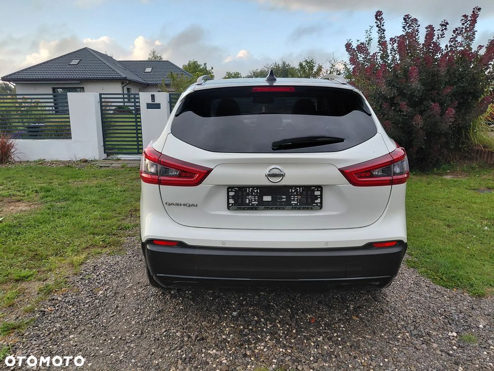 Nissan Qashqai 1.3 DIG-T SHIRO - 5