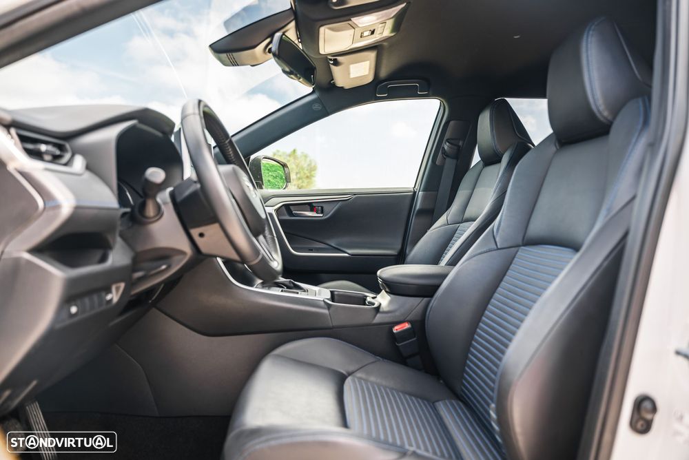 Toyota RAV4 2.5 HDF Square Collection - 13