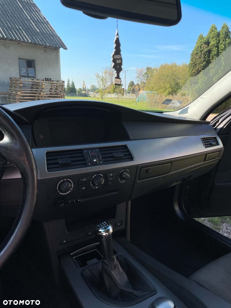 BMW Seria 5 520i - 10