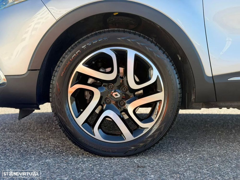 Renault Captur TCe 120 EDC Dynamique — fotografia 19