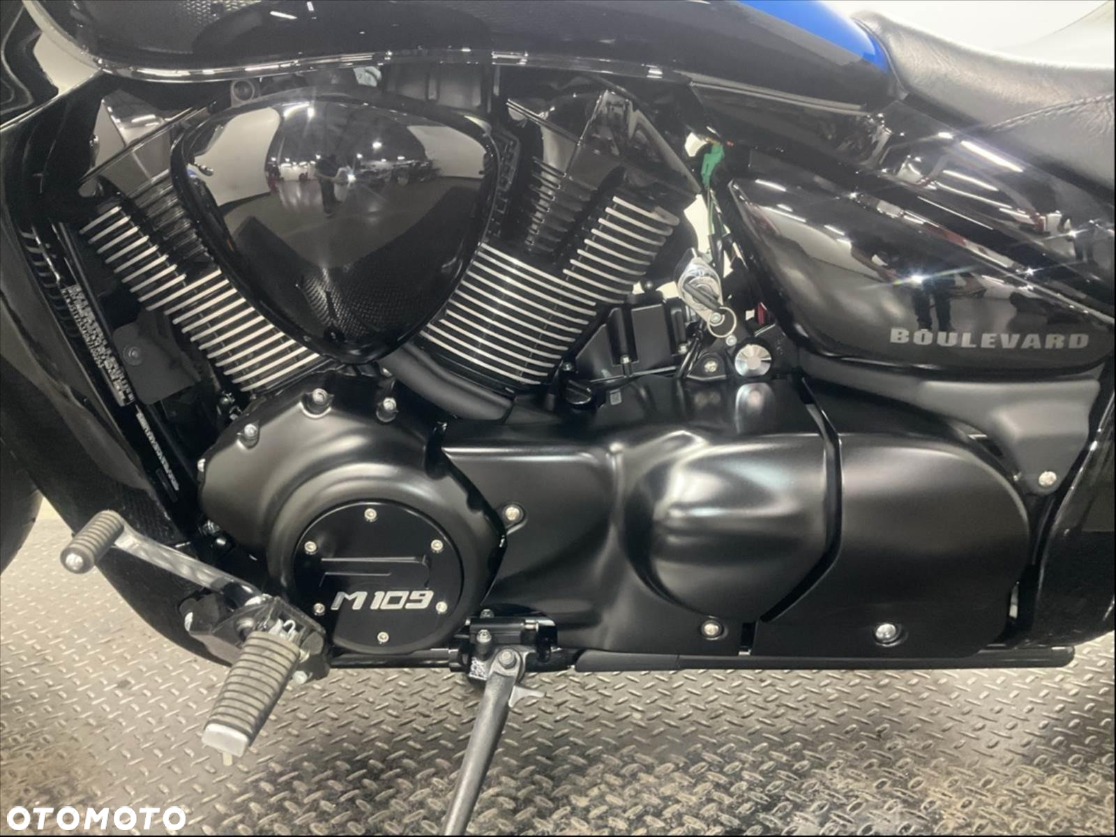 Suzuki Boulevard - 8