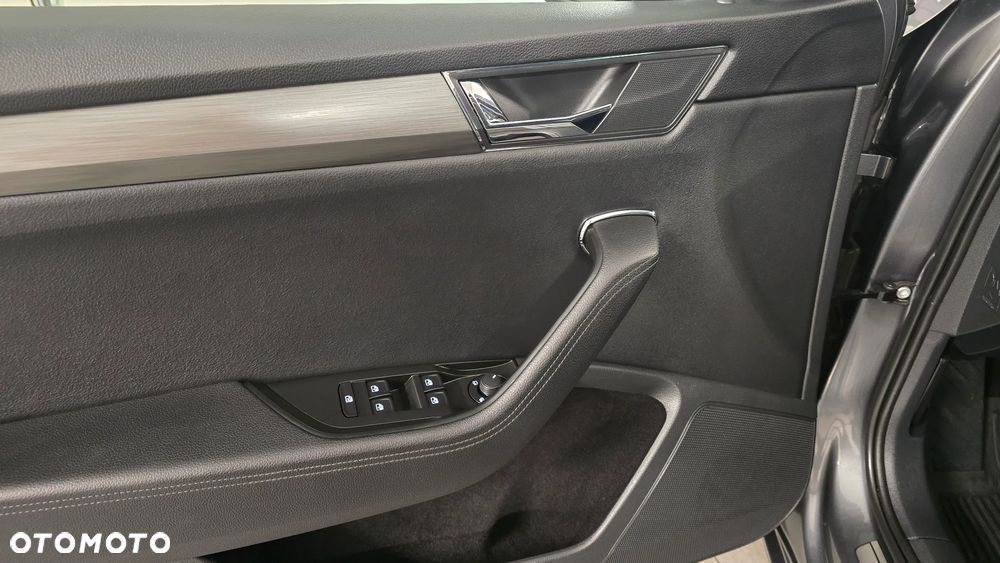 Skoda Superb 2.0 TDI SCR Sportline DSG - 14