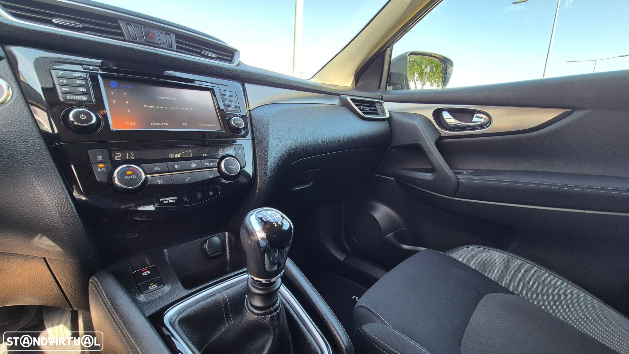 Nissan Qashqai 1.2 DIG-T N-Connecta 18 - 16