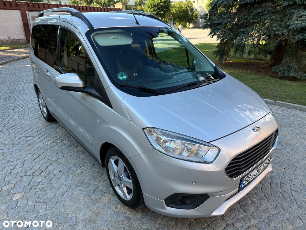 Ford Tourneo Courier 1.5 TDCi S&S Titanium - 11