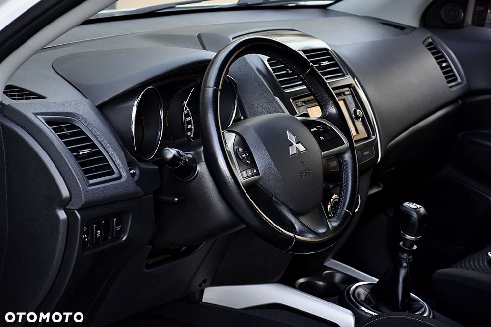 Mitsubishi ASX 1.8 DI-D 4WD Diamant Edition - 29