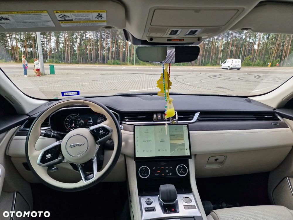 Jaguar F-Pace - 17