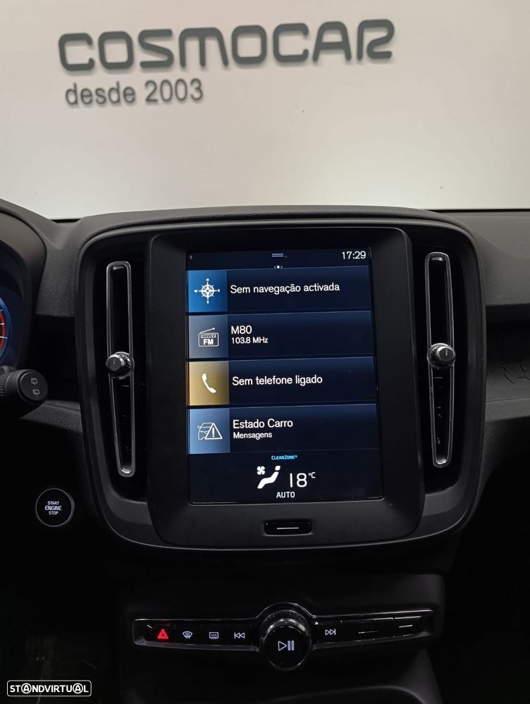 Volvo XC 40 1.5 T2 Momentum Geartronic - 14