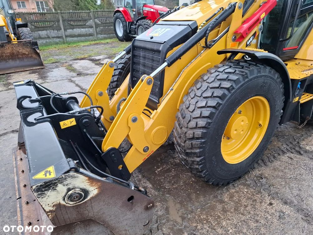 Caterpillar 444F2 - 18