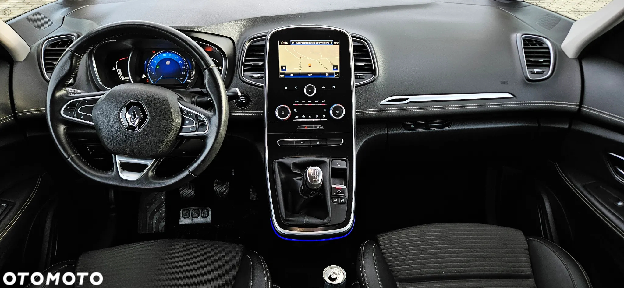 Renault Scenic ENERGY TCe 130 S&S Paris - 8