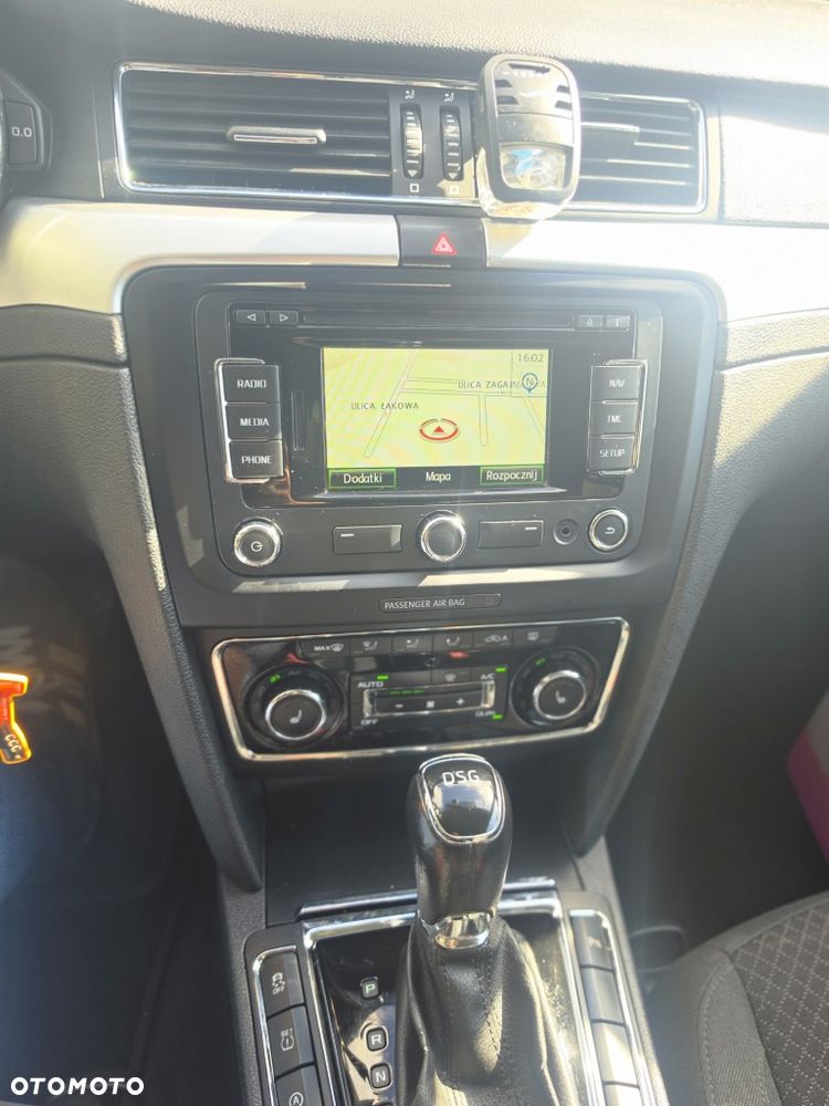 Skoda Superb 2.0 TDI Ambition DSG - 8