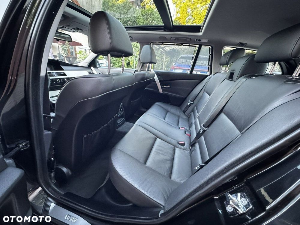 BMW Seria 5 530i Touring - 6