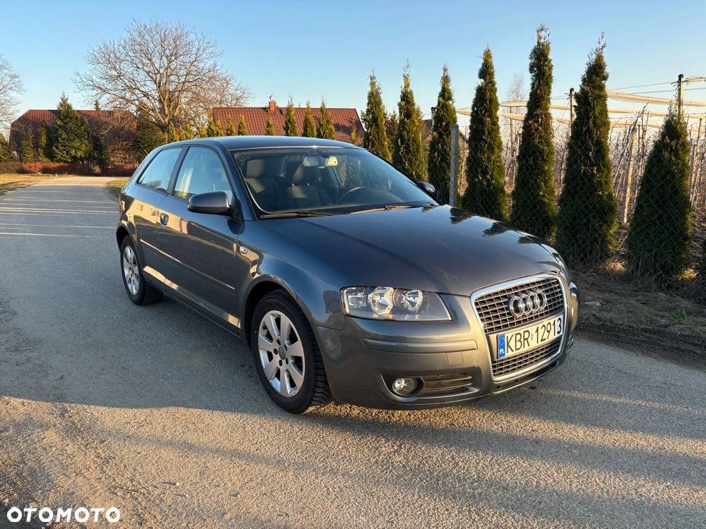 Audi A3 3-drzwiowe 1.4 TFSI Ambiente - 2
