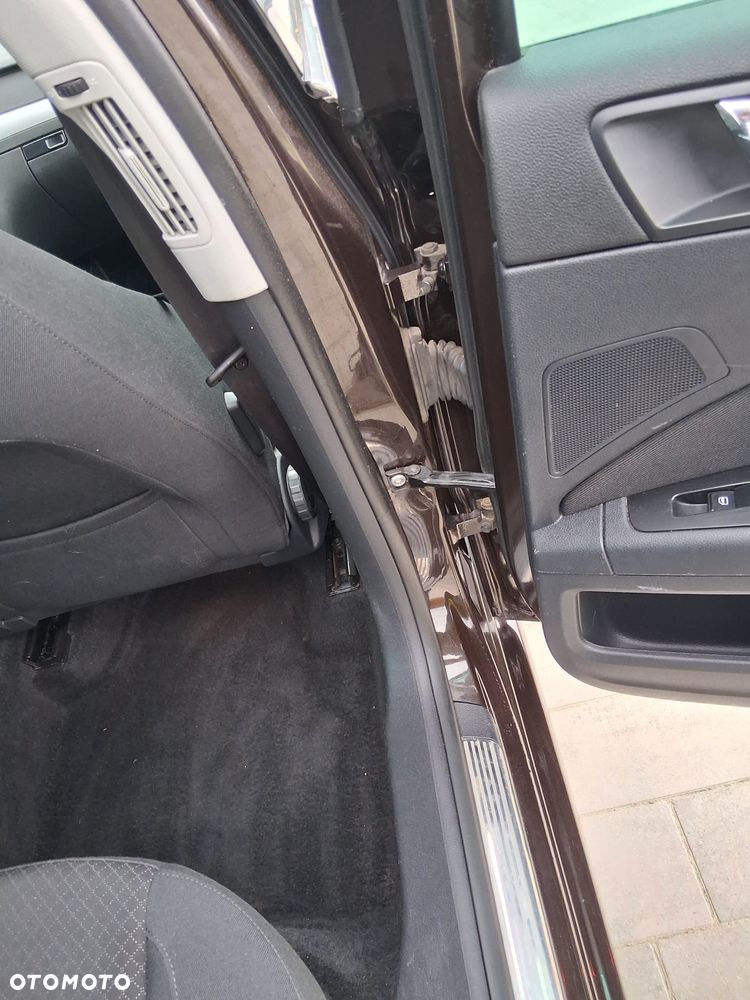 Skoda Superb 2.0 TDI DSG Elegance - 27