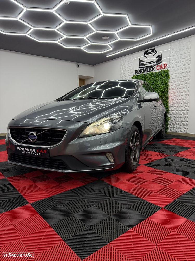 Volvo V40 2.0 D2 R-Design - 1