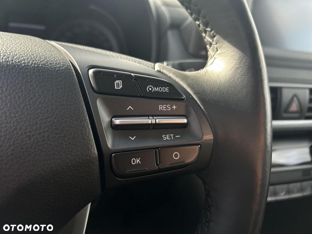 Hyundai Kona - 17