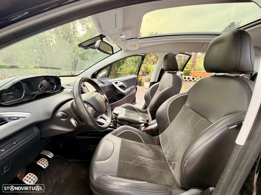 Peugeot 2008 1.2 PureTech Crossway - 27
