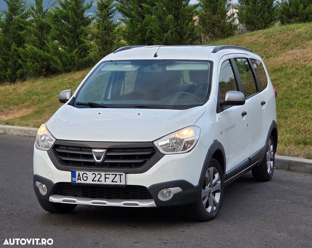 Dacia Lodgy 1.2 TCe 115 CP Stepway - 3
