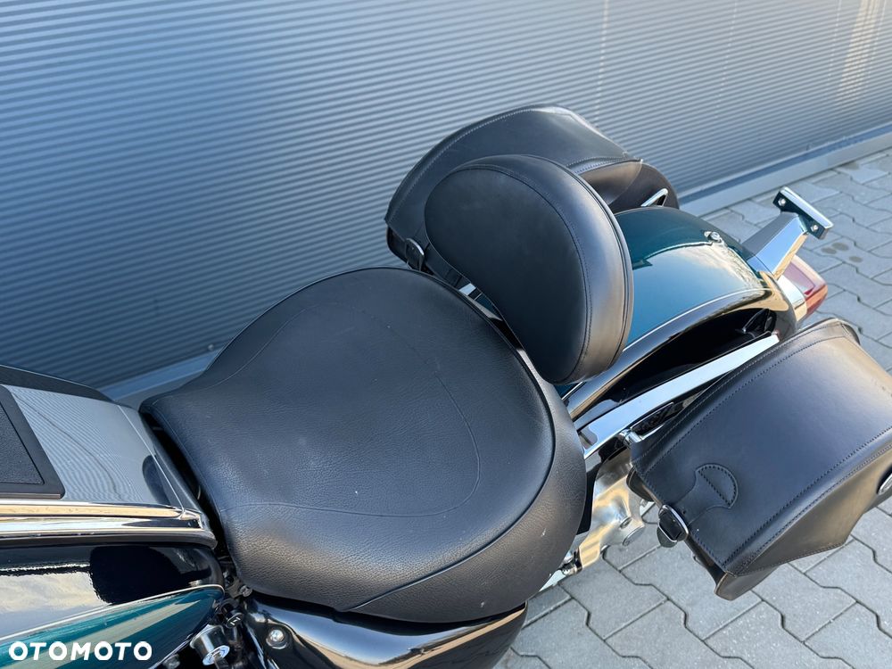 Suzuki Intruder - 19