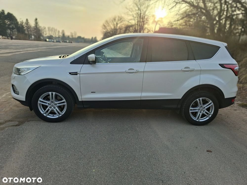 Ford Kuga 2.0 TDCi 4x4 Titanium - 3